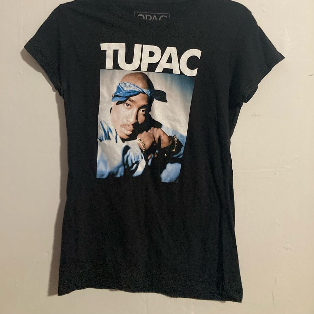 2pac tee size:Medium in kids